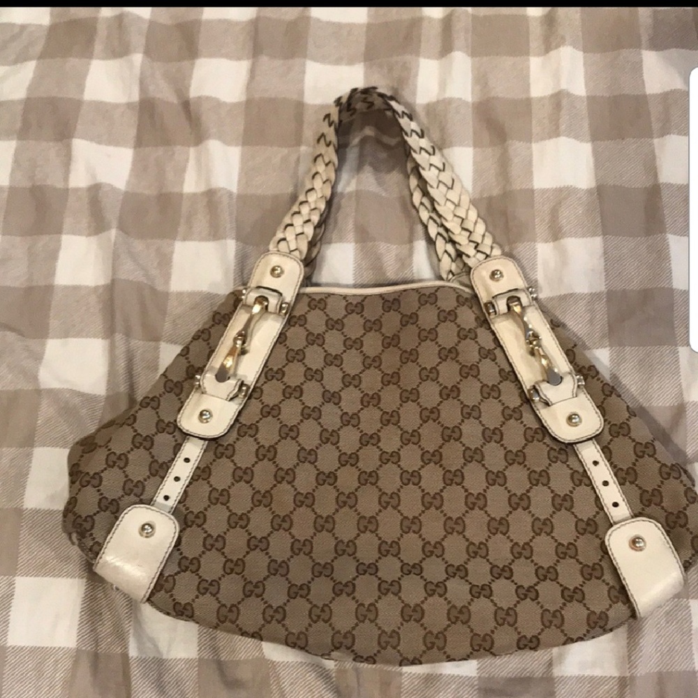 Authentic Gucci Pelham hobo bag with braided strsp